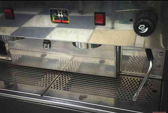 Продается профессиональная кофемашина (полуавтомат) Донецк