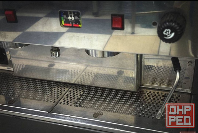 Продается профессиональная кофемашина (полуавтомат) Донецк - изображение 3