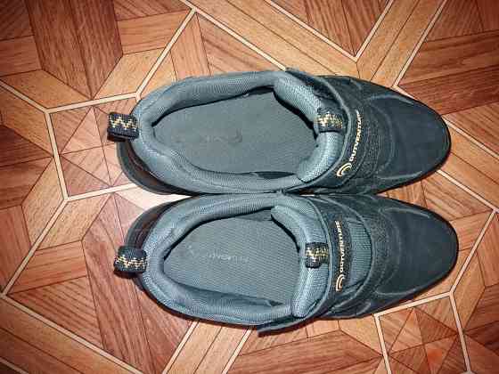 Продам кроссовки черные р. 39 Донецк