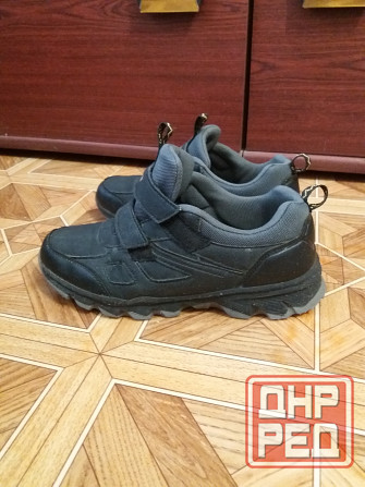 Продам кроссовки черные р. 39 Донецк - изображение 1