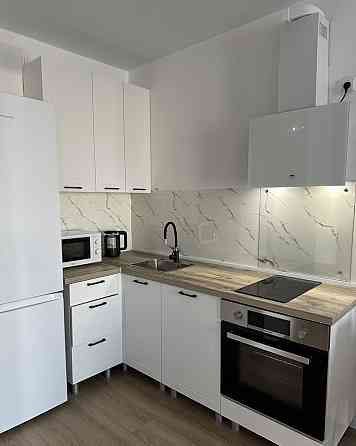 Киевский район, Донецк Сити, пешая доступность к больнице Вишневского и Травматологии, самый центр Донецк