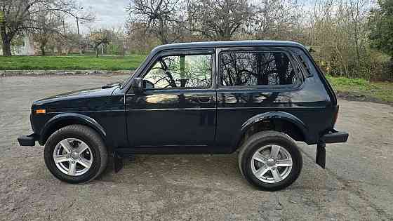 Niva Legend 2024, Люкс Красный Луч