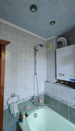 Продам 3-к квартиру на Восточном Макеевка