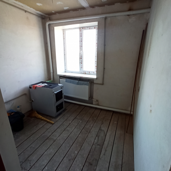 Продам квартиру 2 комнатную 3/3 Город Макеевка, Советский р-н, пос. Нижняя Крынка, кв-л 1 Макеевка