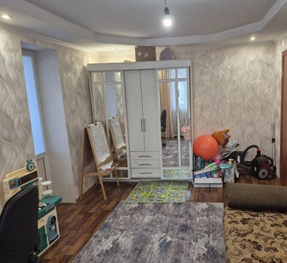 Продам 2-к квартиру на Восточном Макеевка