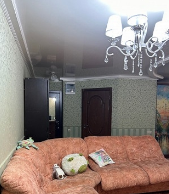 Продам 3-к в Центральном м-не Макеевка