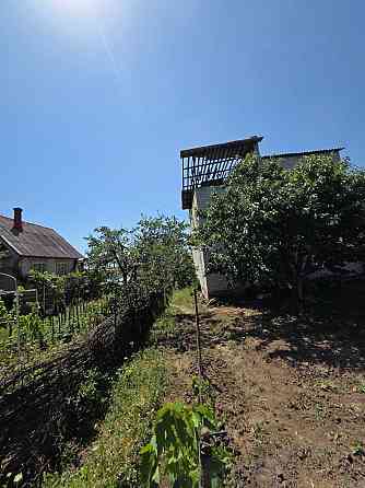 Трёхэтажная дача с участком 6 соток Донецк