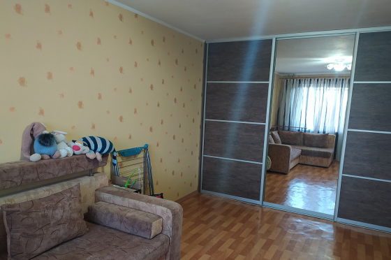 Продам 2-к квартиру на Батова Макеевка