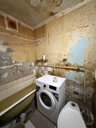 Срочная Продажа 2х Комнатной квартиры Площадь Бакинских Комиссаров ул. Васнецова Донецк