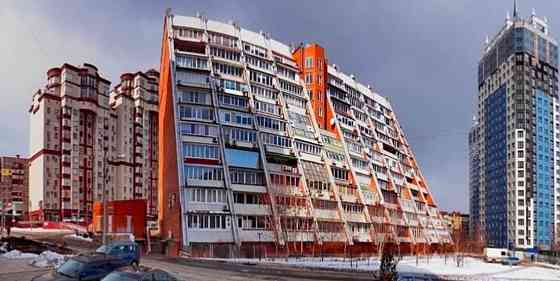 Продам 4-х комнатную 2-х этажную квартиру в Ворошиловском р-не Донецк