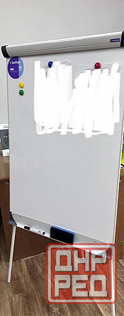 б/у Флипчарт Berlingo 70*100 Premium регулировка по высоте, держатели, полочка Макеевка - изображение 1