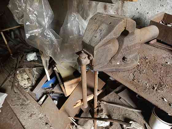 Продаются тиски (советские) Макеевка