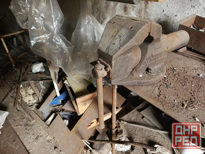 Продаются тиски (советские) Макеевка - изображение 1