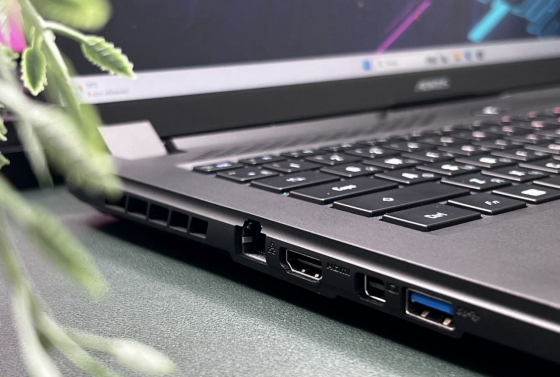 Игровой Большой Ноутбук Aorus 17.3/4060/RGB /360Гц все на мах Донецк