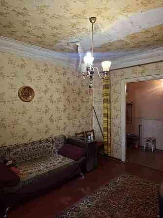 Продам 2-х комнатную квартиру под ремонт г. Енакиево, проспект Ленина Енакиево