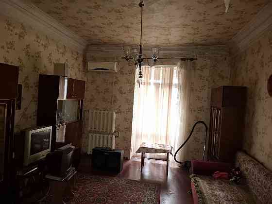 Продам 2-х комнатную квартиру под ремонт г. Енакиево, проспект Ленина Енакиево