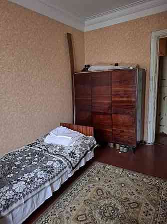 Продам 2-х комнатную квартиру под ремонт г. Енакиево, проспект Ленина Енакиево