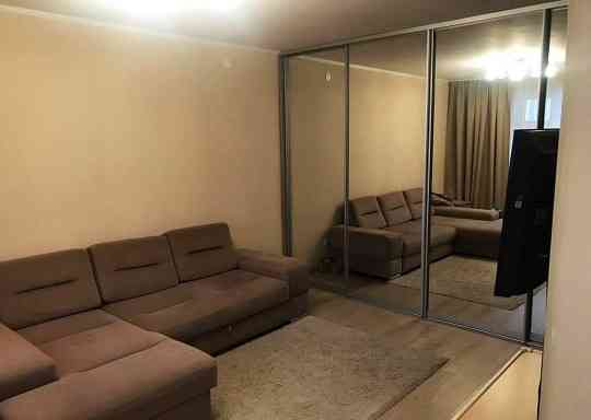 Сдаю Просторную Двухкомнатную квартиру. Расположена в Калининском районе Донецк