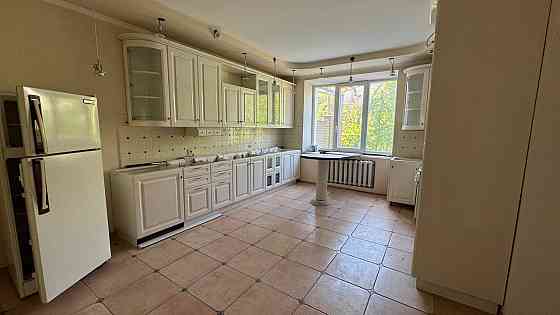 Дом в тихом центре. ул.Соловьяненко, гост.Прага Донецк