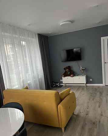 Сдaётся свeтлая и уютнaя евро-трёшка нa 1 этажe Донецк