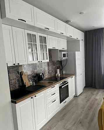 Сдaётся свeтлая и уютнaя евро-трёшка нa 1 этажe Донецк