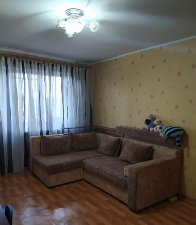 Продам 2-к квартиру на Батова Макеевка