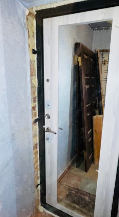 Продам 2-к квартиру на Бажанова Макеевка