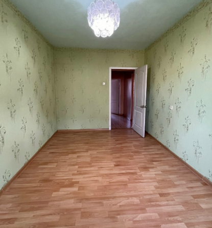 Продам 3-к квартиру на Зеленом Макеевка