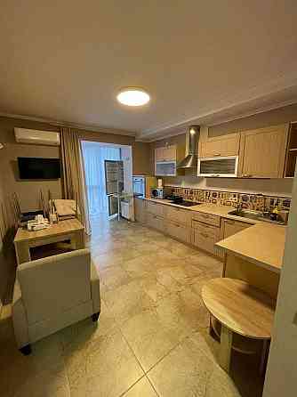 Сдам Двушку 48 кв 8 этаж Ворошиловский район, Green Plaza Донецк