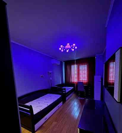 Сдаю однокомнатную квартиру в Ворошиловском районе Донецка. Донецк