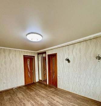 Продам 2-к квартиру на Гвардейке Макеевка