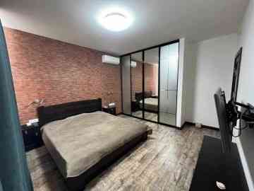 Сдаётся 3-х комнатная студия в Ворошиловском районе.Квартира Донецк