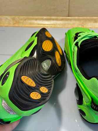 Продам новые кроссовки Nike Донецк