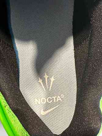 Продам новые кроссовки Nike Донецк