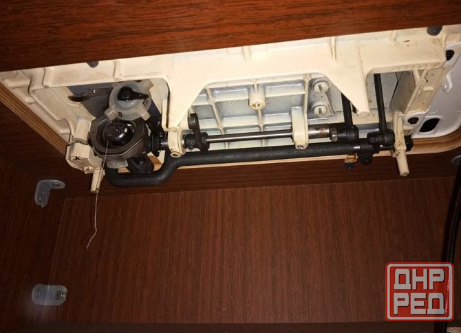 Швейная машинка Чайка 142М с электроприводом в отличном состоянии Ясиноватая - изображение 3