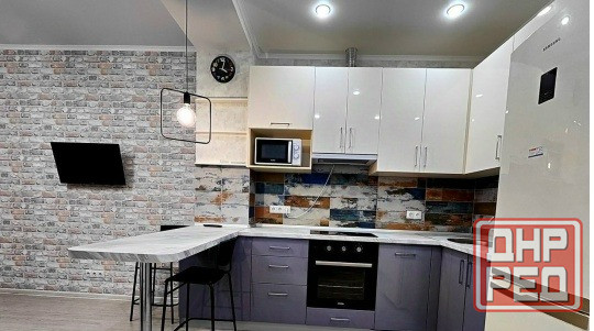 Сдаю двухкомнатную квартиру 50.0 м² этаж 2/5 город Донецк, Калининский Донецк - изображение 1