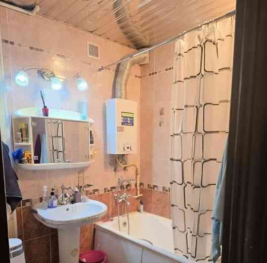 Сдаю двухкомнатную квартиру 56.0 м² этаж 2/5 город Донецк, Калининский район, Бульвар Шевченко Донецк