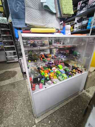 Продам витрины. Срочно.Торговое оборудование бу (прилавки,витрины,шкафы) Макеевка