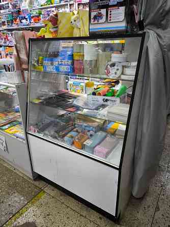 Продам витрины. Срочно.Торговое оборудование бу (прилавки,витрины,шкафы) Макеевка