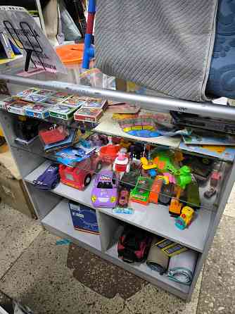 Продам витрины. Срочно.Торговое оборудование бу (прилавки,витрины,шкафы) Макеевка