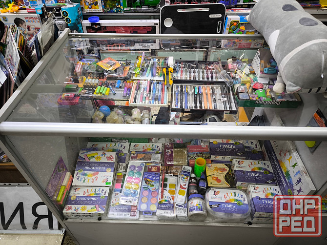 Продам витрины. Срочно.Торговое оборудование бу (прилавки,витрины,шкафы) Макеевка - изображение 1