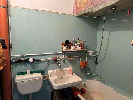 Продам 3-к.кв. в Горняцком районе, остановка " Галактика", квартал 21 Макеевка