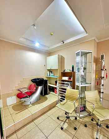 Продам Популярный! Салон Красоты в Калининском р-не ОблГаи пр. Дзержинского. Заходи-Работай. Мебель. Донецк