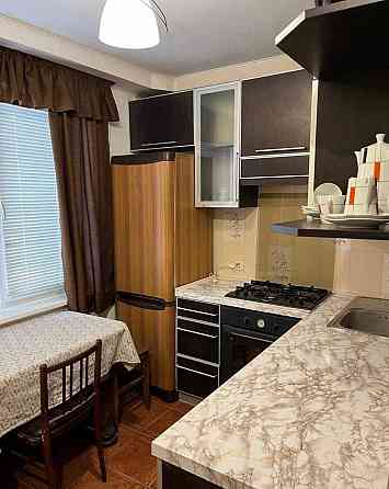 Сдам трешку в отличном районе Донецк