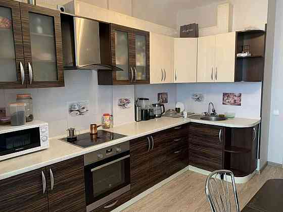 Сдаётся трехкомнатная квартира на Топазе в Куйбышевском районе Донецка Донецк