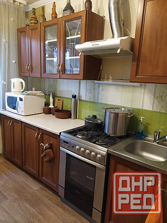 тц "Галактика", Привокзальный, 3к. кв-ра, отличная, 2/9, ул. Артема Донецк - изображение 1