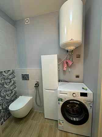 1к кв Этажность 7 из 9 Площадь: 37м2 Район: Кировский Донецк