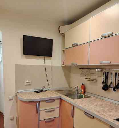 Сдаётся уютная, чистая, светлая, тёплая трехкомнатная квартира в Ворошиловском районе. Донецк