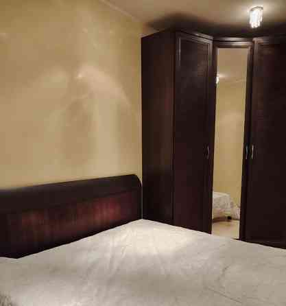 Сдаётся уютная, чистая, светлая, тёплая трехкомнатная квартира в Ворошиловском районе. Донецк