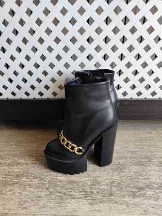 Ботинки черные Донецк